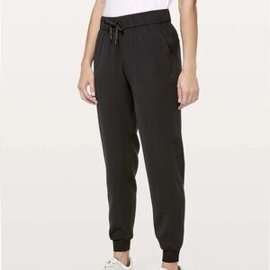Lululemon Women’s On The Fly Black Jogger Drawstring Athletic Pants Size 8